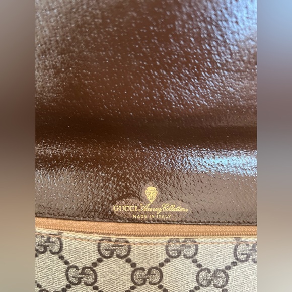 GUCCI Vintage Pouch/Crossbody/handle Purse. Authentic - Picture 6 of 12